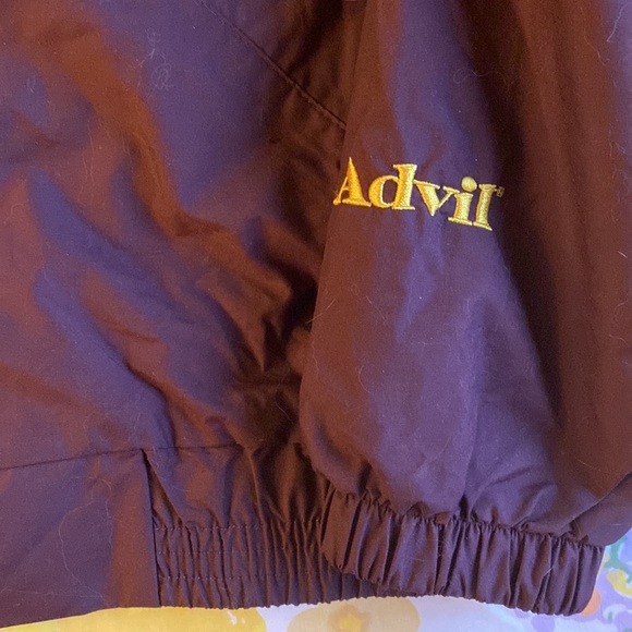 90’s Windbreaker - Picture 3 of 8